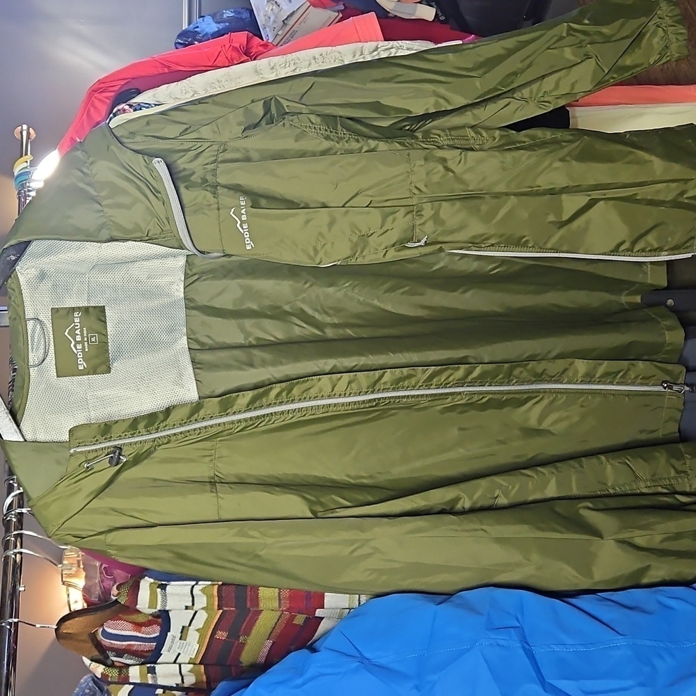 Eddie Bauer Jacket with hood Size XL - Picture 1 of 2